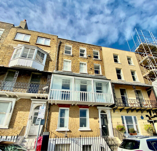 1 Bedroom Apartment To Rent In Nelson Crescent, CT11