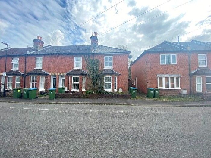 2 Bedroom Semi-Detached House To Rent In Roselands Gardens, Southampton, SO17