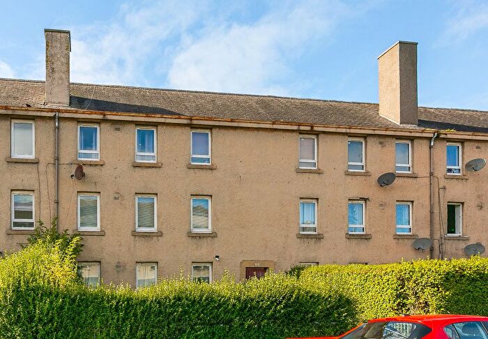 2 Bedroom Flat For Sale In Wardieburn Street East, Granton, Edinburgh, EH5