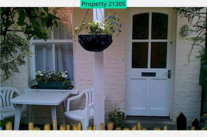 1 Bedroom Flat To Rent In Harrow Road East, Dorking, RH4