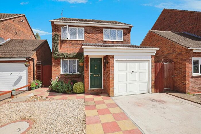 3 Bedroom Detached House For Sale In Hardwick Park, Banbury, Oxfordshire, OX16