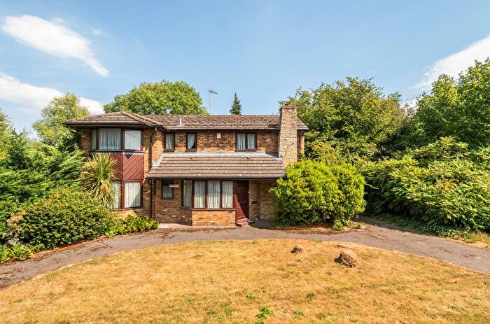 3 Bedroom Detached House For Sale In Old Uxbridge Road, West Hyde, WD3