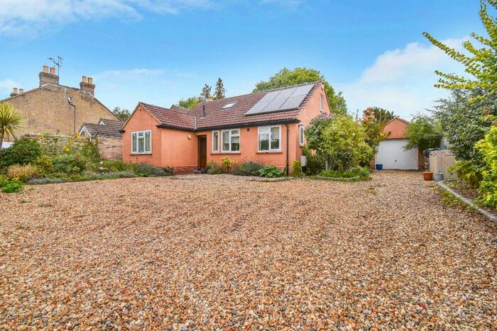 3 Bedroom Bungalow For Sale In Station Road, Fulbourn, Cambridge, CB21