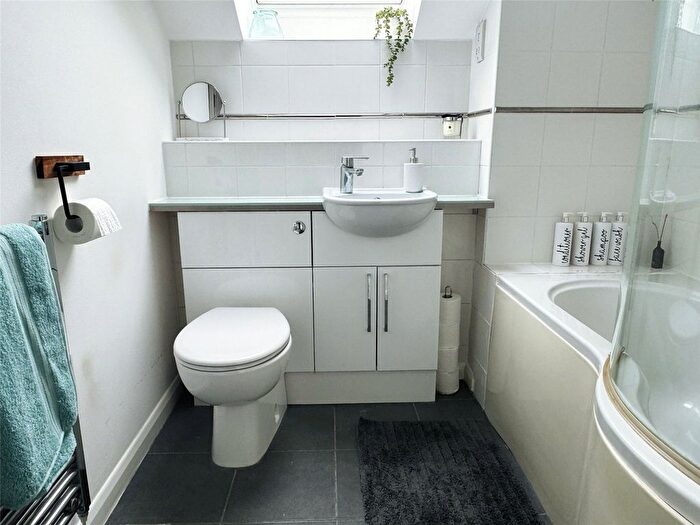 1 Bedroom Flat For Sale In Hemel Hempstead Road, Redbourn, St. Albans, Hertfordshire, AL3