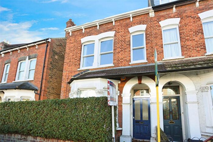 3 Bedroom Flat For Sale In Lennard Road, London, SE20