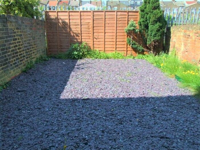 2 Bedroom Flat To Rent In Garden Flat, Wakeman Road, Kensal Green, London, NW10