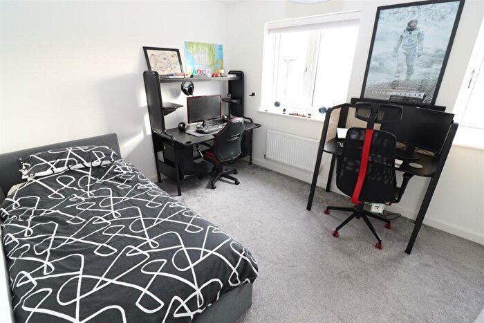 2 Bedroom End Of Terrace House For Sale In Carnelian Avenue, Wellingborough, NN8