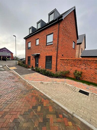 4 Bedroom Property To Rent In Milton Keynes, MK8