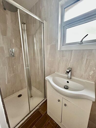 1 Bedroom Flat To Rent In Balmoral Road, Gillingham, ME7