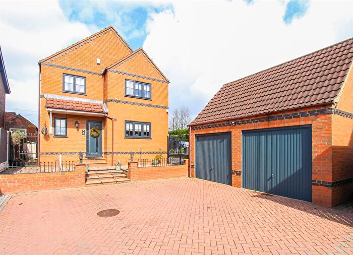 4 Bedroom Detached House For Sale In Park Court, Featherstone, Pontefract, WF7