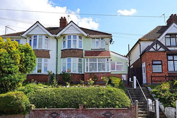 3 Bedroom Semi-Detached House For Sale In Silbury Road, Leicester, Leicestershire, LE4