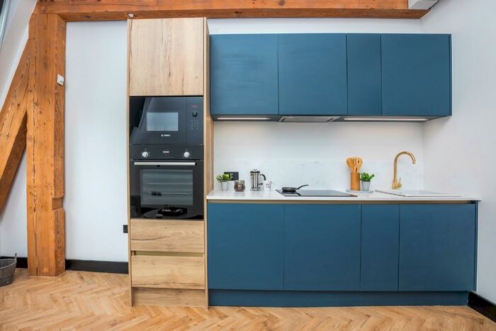 2 Bedroom Apartment To Rent In Waterloo Street, M1