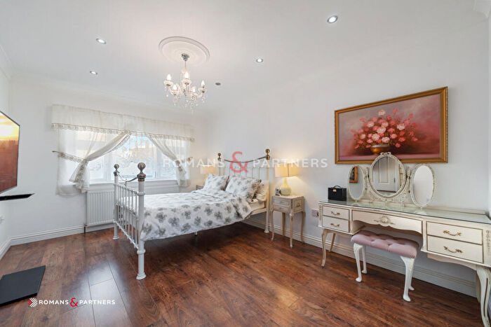 2 Bedroom Apartment To Rent In Abercrombie Street, Battersea, SW11