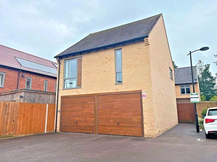 Studio To Rent In Rialto Close, Trumpington, CB2