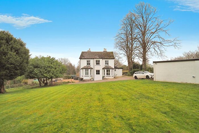 4 Bedroom Detached House For Sale In Winterslow Road, Porton, Salisbury, SP4