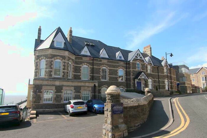 2 Bedroom Property To Rent In Marine Parade, Clevedon, BS21