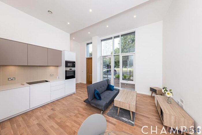 2 Bedroom Flat To Rent In London, SE8