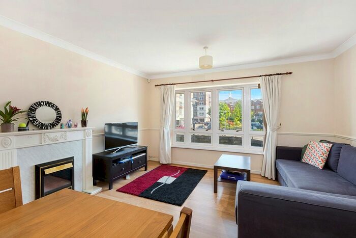 1 Bedroom Flat To Rent In Leeside Court, Rotherhithe Street, London, SE16