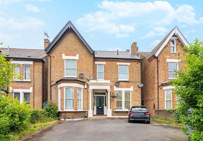 1 Bedroom Flat For Sale In Croydon Road, Anerley, London, SE20
