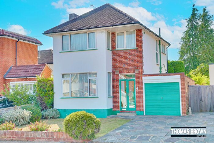 3 Bedroom Detached House For Sale In Fairview Drive, Orpington, BR6