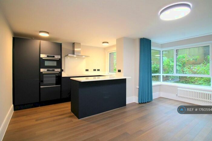 1 Bedroom Flat To Rent In The Drive, Hove, BN3