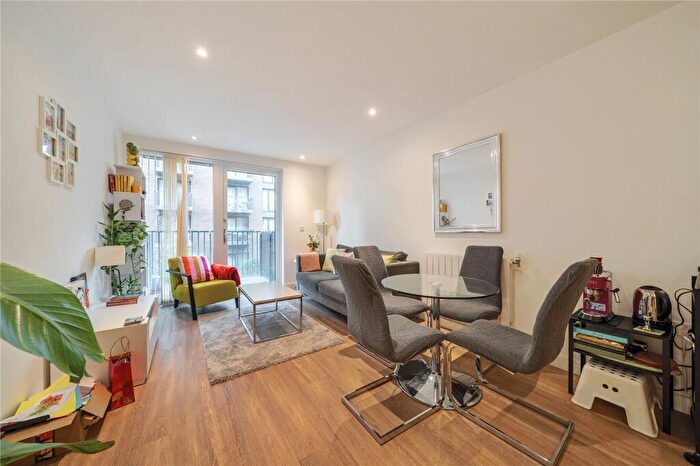 1 Bedroom Apartment For Sale In Ashton Reach, London, SE16