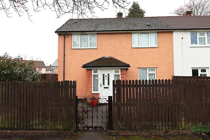 2 Bedroom End Of Terrace House For Sale In All Saints Crescent, Farnborough, GU14