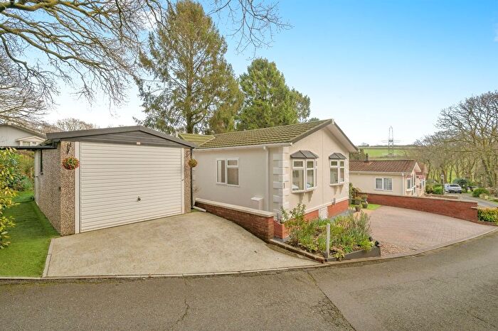 2 Bedroom Mobile/park Home For Sale In Sumner Road, Bittaford, Ivybridge, PL21