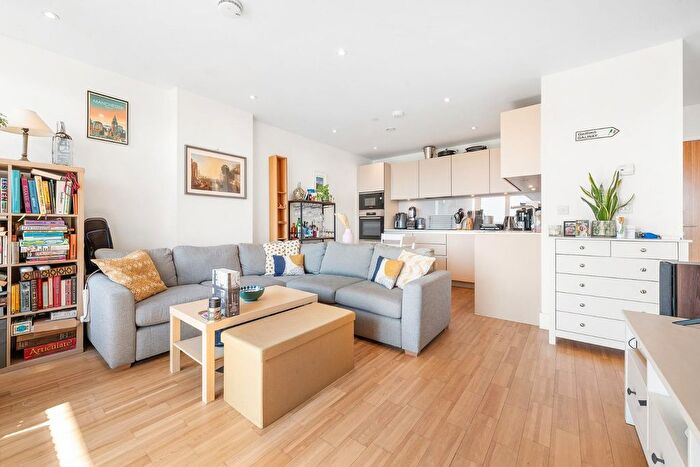 1 Bedroom Flat For Sale In Brixton Hill, SW2