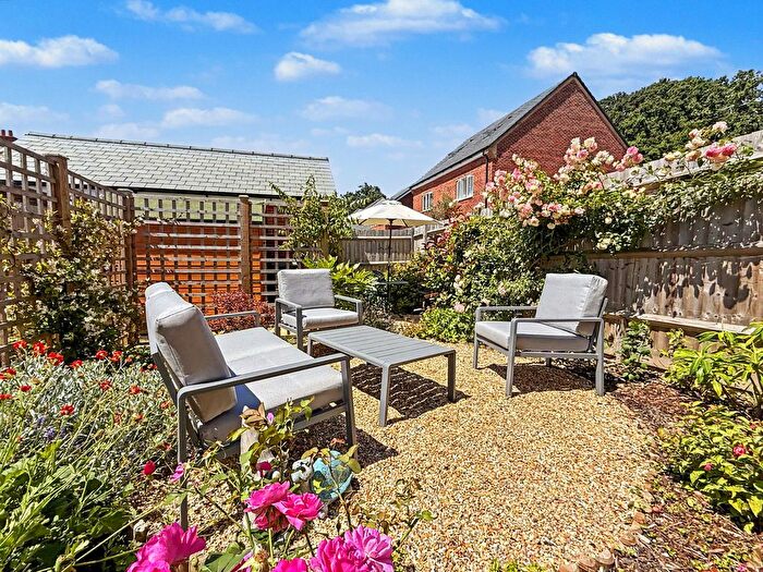 3 Bedroom Semi-Detached House For Sale In Thresher Way, Wimborne, BH21