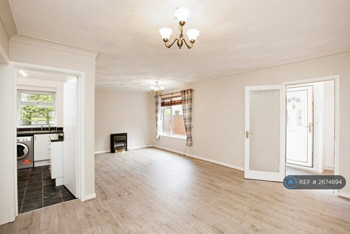 2 Bedroom Flat To Rent In Fleet Way, Didcot, OX11