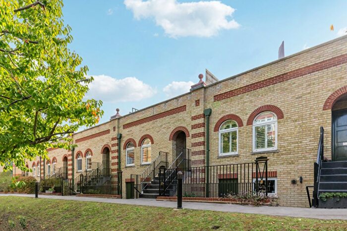 2 Bedroom Terraced House To Rent In Oriel Drive, Barnes, SW13