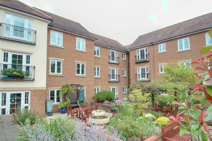 1 Bedroom Retirement Property To Rent In High Street, Berkhamsted, HP4