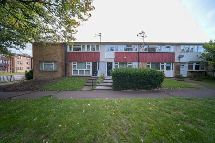 3 Bedroom Terraced House To Rent In High Road, Basildon, Essex, SS16