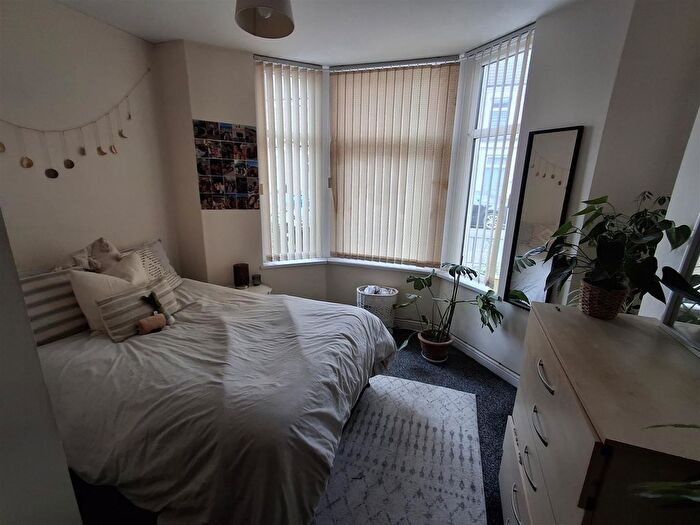 2 Bedroom Flat To Rent In Keppoch Street, Roath, Cardiff, CF24