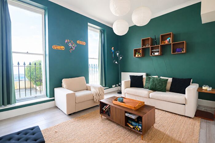 1 Bedroom Flat To Rent In Marine Parade, Kempt Town, BN2