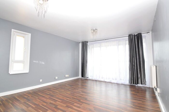 2 Bedroom Flat To Rent In Mulgrave Road, London, SE18