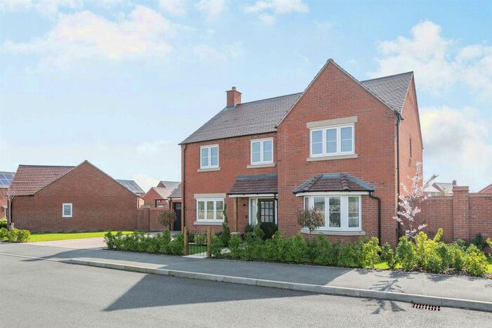 4 Bedroom Detached House For Sale In Pinchfield Gardens, Hallow, Worcester, Worcestershire, WR2
