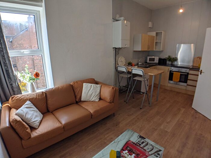 3 Bedroom Flat To Rent In Bed – Mitford Road, Withington, M14