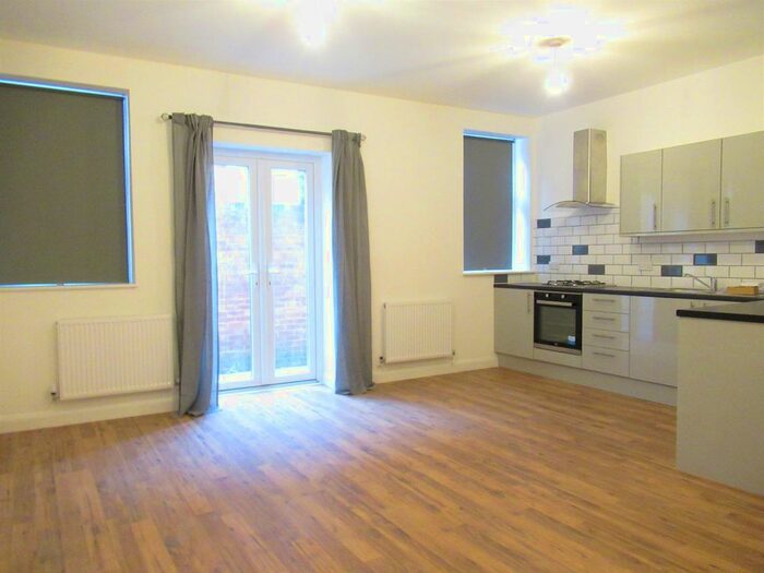 1 Bedroom Flat To Rent In Hall Lane, London, E4