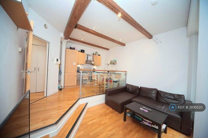 2 Bedroom Flat To Rent In Princess Street, Manchester, M1