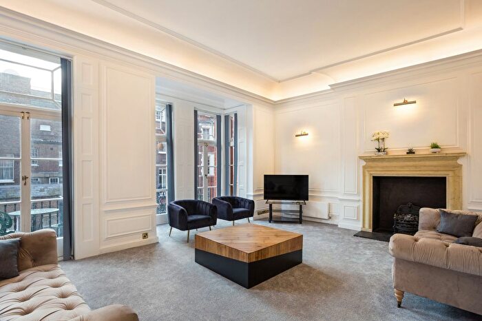 3 Bedroom Flat To Rent In Green Street, London, W1K