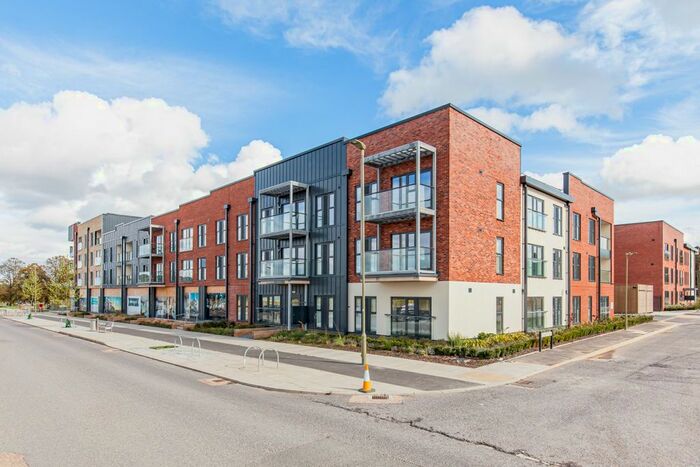 1 Bedroom Flat To Rent In Trinity House West, Bicester, OX25