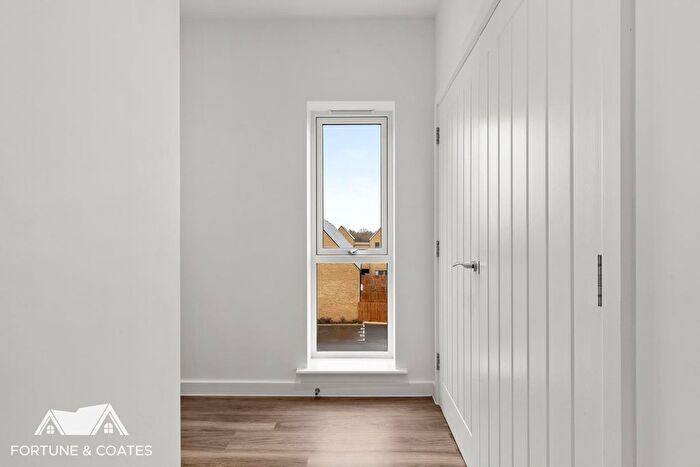 2 Bedroom Flat For Sale In Dealings Road, Newhall, Harlow, CM17