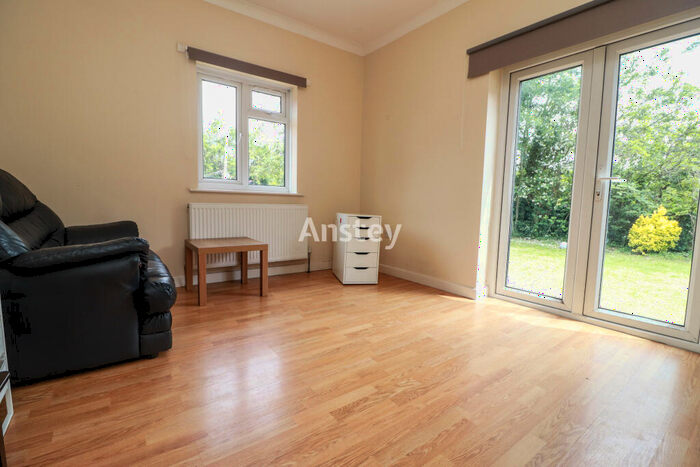 2 Bedroom Flat To Rent In Welbeck Avenue, Southampton, SO17