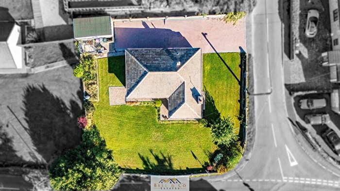 3 Bedroom Detached Bungalow For Sale In Walseker Lane, Woodall, Sheffield, S26