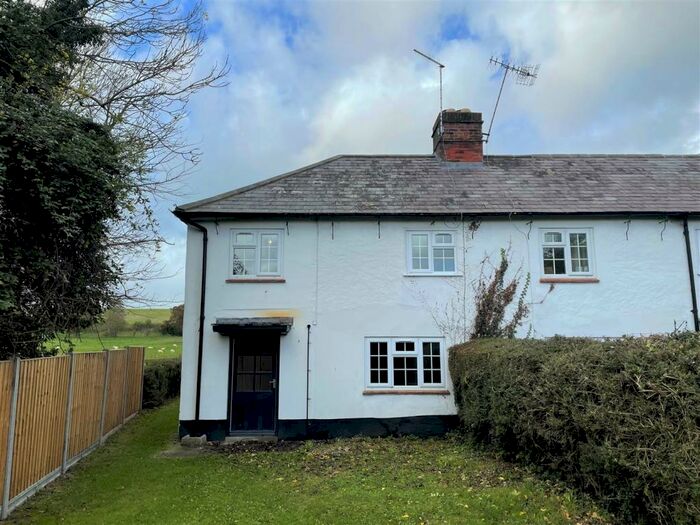 3 Bedroom Cottage To Rent In White Row, Wicke Lane, SP5