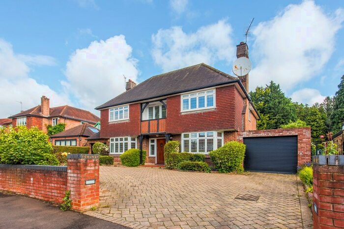 5 Bedroom Detached House To Rent In The Park, St.Albans, AL1