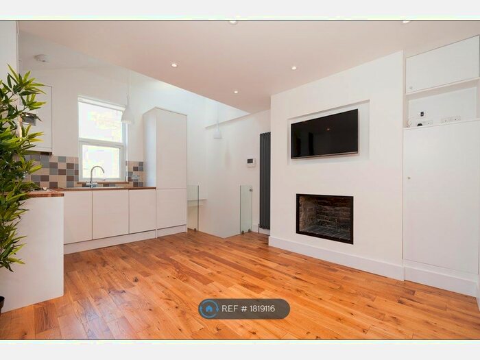 1 Bedroom Flat To Rent In Bloemfontein Road, London, W12