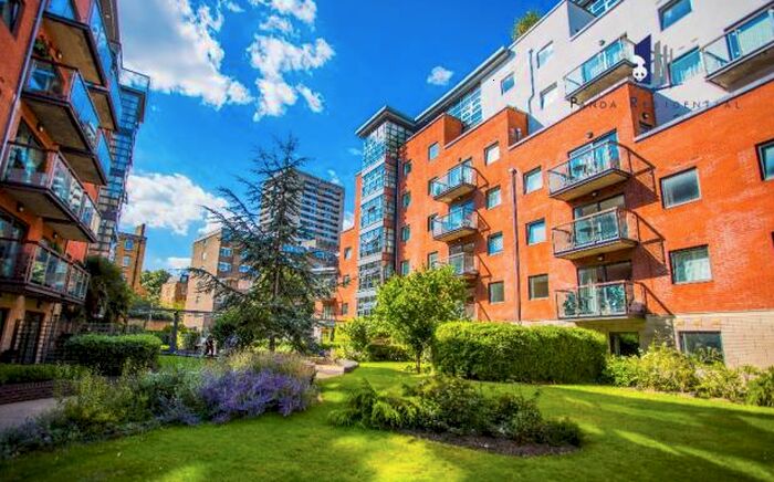 2 Bedroom Flat To Rent In Horsley Court, Montaigne Close, London, SW1P